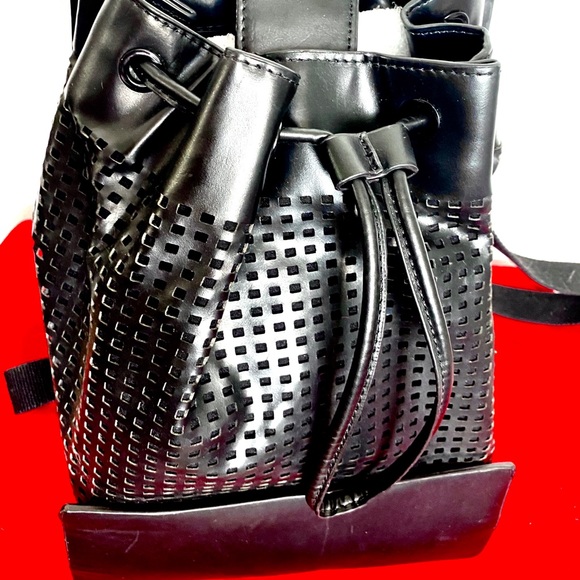 Zara shiny black leather caged cut out backpack purse. - Picture 10 of 11